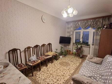 4 otaqlı köhnə tikili - Azadlıq Prospekti m. - 90 m²