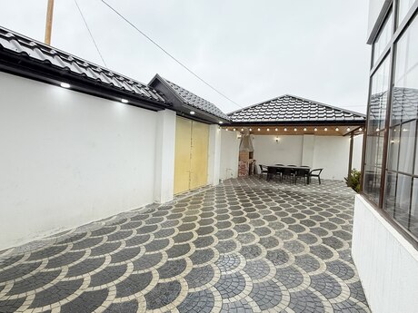 5 otaqlı həyət evi/bağ evi - Quba - 200 m²