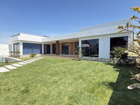 5 otaqlı həyət evi/bağ evi - Mərdəkan q. - 250 m²