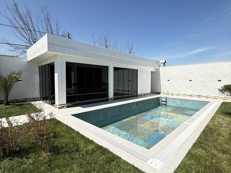 5 otaqlı həyət evi/bağ evi - Mərdəkan q. - 250 m²