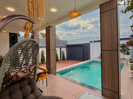 4 otaqlı həyət evi/bağ evi - Şüvəlan q. - 150 m²