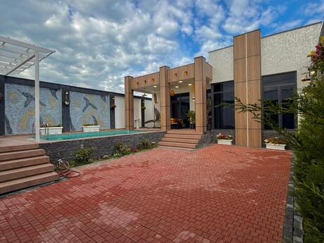 4 otaqlı həyət evi/bağ evi - Şüvəlan q. - 150 m²