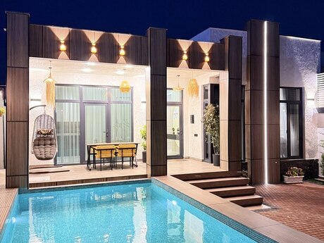 4 otaqlı həyət evi/bağ evi - Şüvəlan q. - 140 m²
