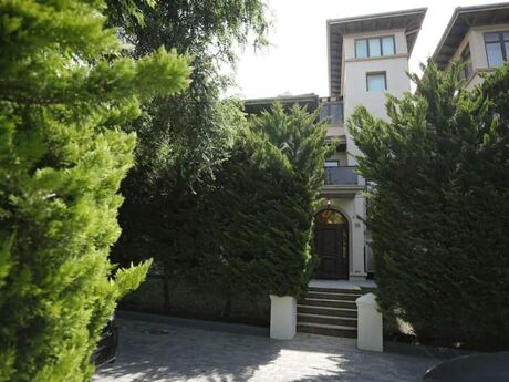 6 otaqlı həyət evi/bağ evi - Sea Breeze q. - 450 m²