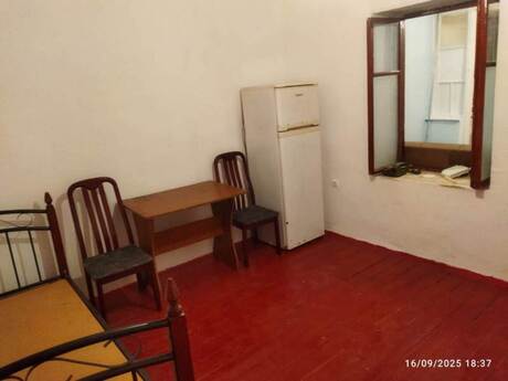 2 otaqlı həyət evi/bağ evi - Nəsimi r. - 50 m²