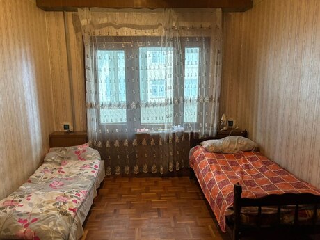 4 otaqlı köhnə tikili - Nəsimi m. - 88 m²