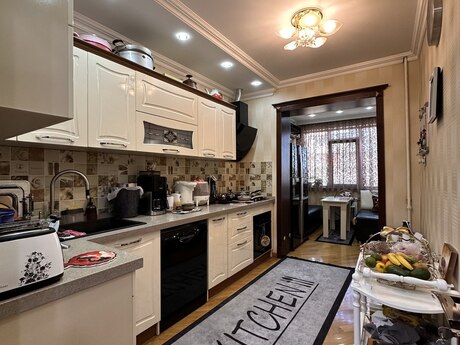3 otaq · 85 m² · 2/17 mərtəbə, Elmlər Akademiyası