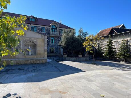 19 otaqlı həyət evi/bağ evi - İsmayıllı - 1400 m²