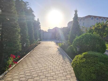 6 otaqlı həyət evi/bağ evi - Mərdəkan q. - 370 m²