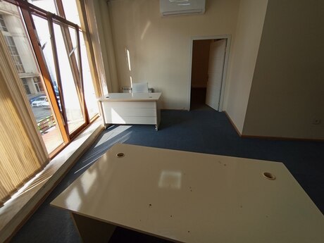 2 otaqlı ofis - Nəriman Nərimanov m. - 70 m²