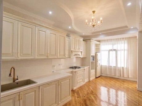 3-комн. новостройка - м. Мемар Аджеми - 136 м²