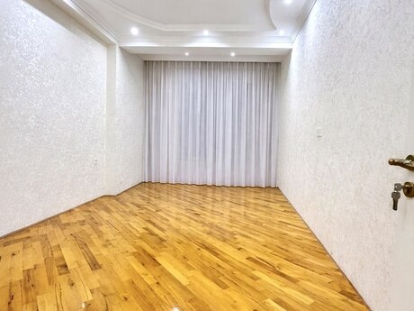 3-комн. новостройка - м. Мемар Аджеми - 136 м²