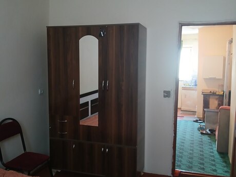 2 otaqlı həyət evi/bağ evi - Elmlər Akademiyası m. - 50 m²