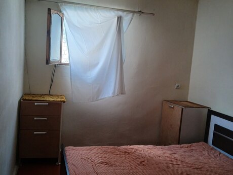 2 otaqlı həyət evi/bağ evi - Elmlər Akademiyası m. - 50 m²