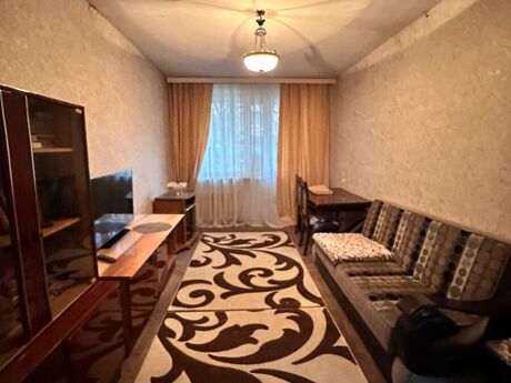 3 otaqlı köhnə tikili - Azadlıq Prospekti m. - 85 m²