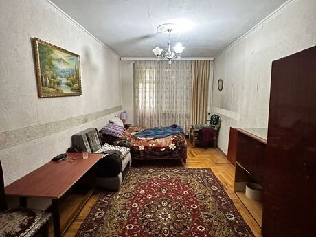 3 otaqlı köhnə tikili - Azadlıq Prospekti m. - 85 m²