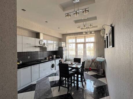 3 otaqlı yeni tikili - Nizami m. - 135 m²
