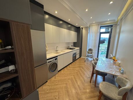 Объявление №6055332 - Баку, Хатаинский р., 4-комн., 130 м², 5/7 этаж