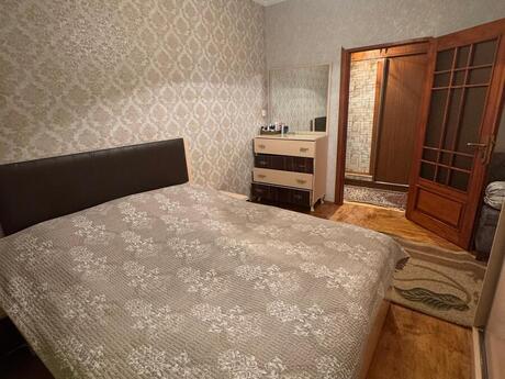 2 otaqlı köhnə tikili - Bakıxanov q. - 60 m²