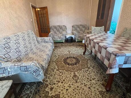 2 otaqlı köhnə tikili - Bakıxanov q. - 60 m²