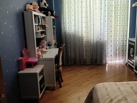 3-комн. новостройка - м. Элмляр Академиясы - 145 м²