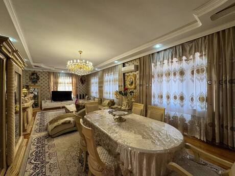 7 otaqlı həyət evi/bağ evi - Buzovna q. - 300 m²