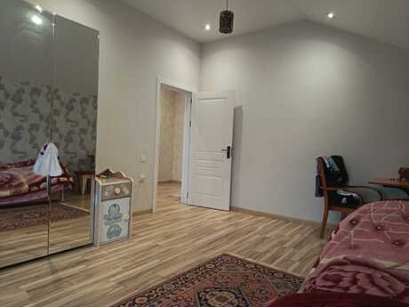 Həyət evi/Bağ evi - Əmircan q. - 321 m²
