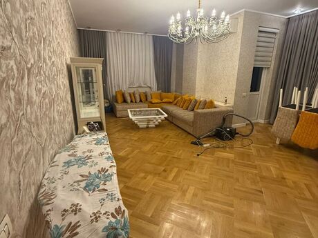 3 otaqlı yeni tikili - Elmlər Akademiyası m. - 131 m²