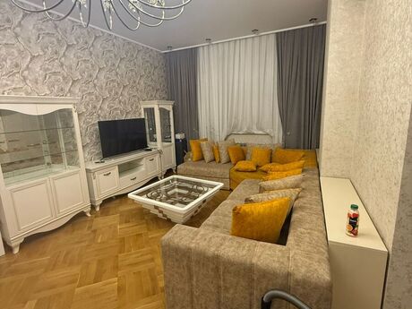 3 otaqlı yeni tikili - Elmlər Akademiyası m. - 131 m²