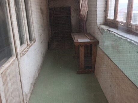 4 otaqlı köhnə tikili - Lökbatan q. - 85 m²