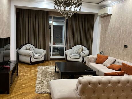 3 otaqlı yeni tikili - Şah İsmayıl Xətai m. - 140 m²