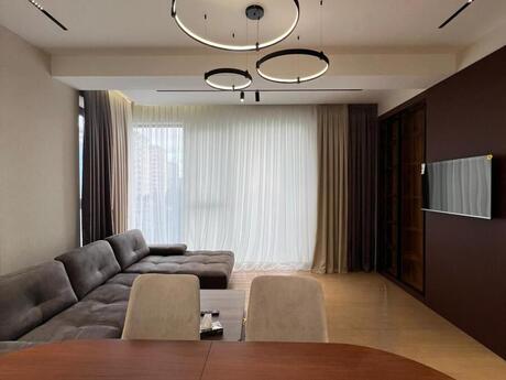 2-комн. новостройка - м. 20 января - 77 м²