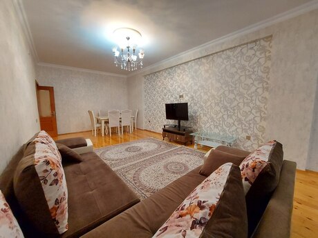 Объявление №6055752 - Баку, Сабаильский р., 2-комн., 85 м², 10/14 этаж