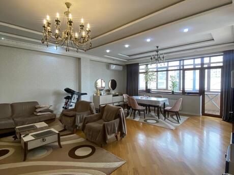 Объявление №6055784 - Баку, м. Элмляр Академиясы, 3-комн., 155 м², 3/18 этаж