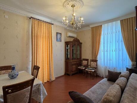 2-комн. новостройка - м. Элмляр Академиясы - 100 м²