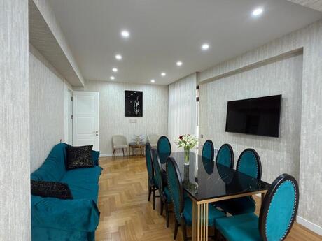 5 otaqlı yeni tikili - Nəsimi r. - 200 m²