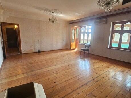 5 otaqlı köhnə tikili - Bakıxanov q. - 110 m²