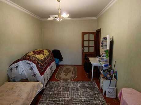 4 otaqlı köhnə tikili - Azadlıq Prospekti m. - 87 m²