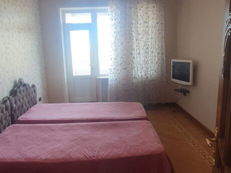 4 otaqlı yeni tikili - Gənclik m. - 235 m²
