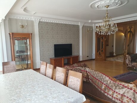 4 otaqlı yeni tikili - Gənclik m. - 235 m²