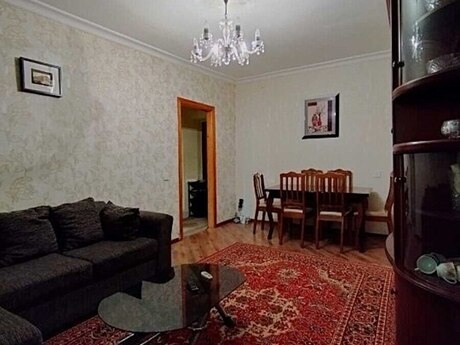2 otaqlı köhnə tikili - Elmlər Akademiyası m. - 45 m²