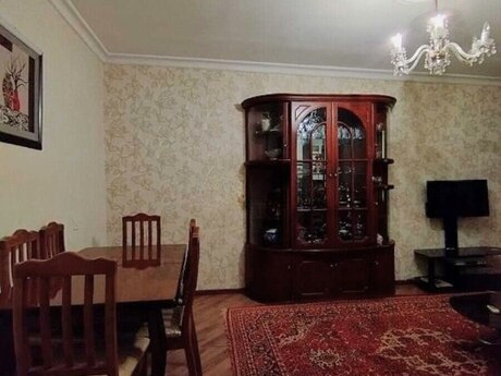 2 otaqlı köhnə tikili - Elmlər Akademiyası m. - 45 m²