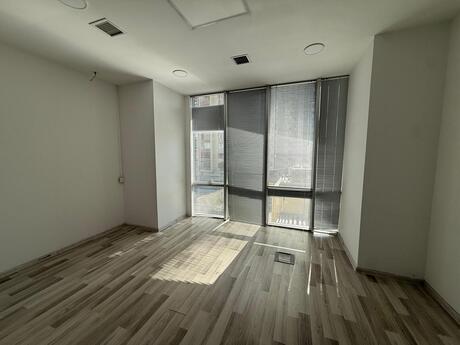 4 otaqlı ofis - Elmlər Akademiyası m. - 110 m²