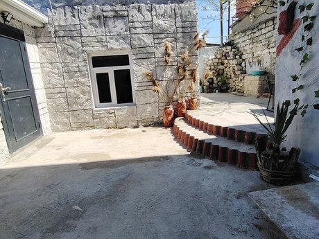 2 otaqlı həyət evi/bağ evi - Yeni Suraxanı q. - 42 m²