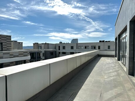 7 otaqlı yeni tikili - Ağ şəhər q. - 452 m²