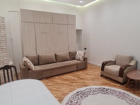 1 otaqlı köhnə tikili - Sahil m. - 50 m²