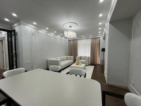 3 otaqlı yeni tikili - 8 Noyabr m. - 145 m²