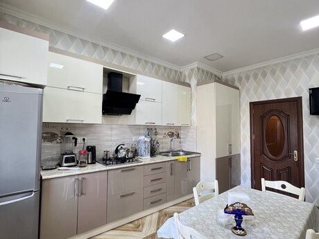 4 otaqlı mənzil, 141 m², İnşaatçılar: 440 000 ₼ 5