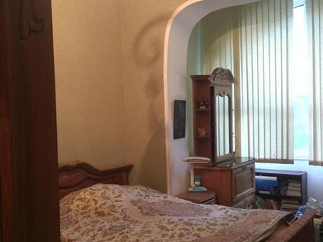 1 otaqlı köhnə tikili - Nəsimi r. - 55 m²