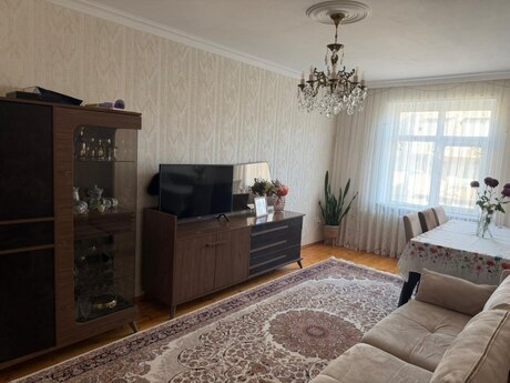 3-комн. вторичка - м. Ахмедлы - 80 м²